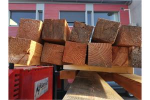 Kantholz Lärche 100/100